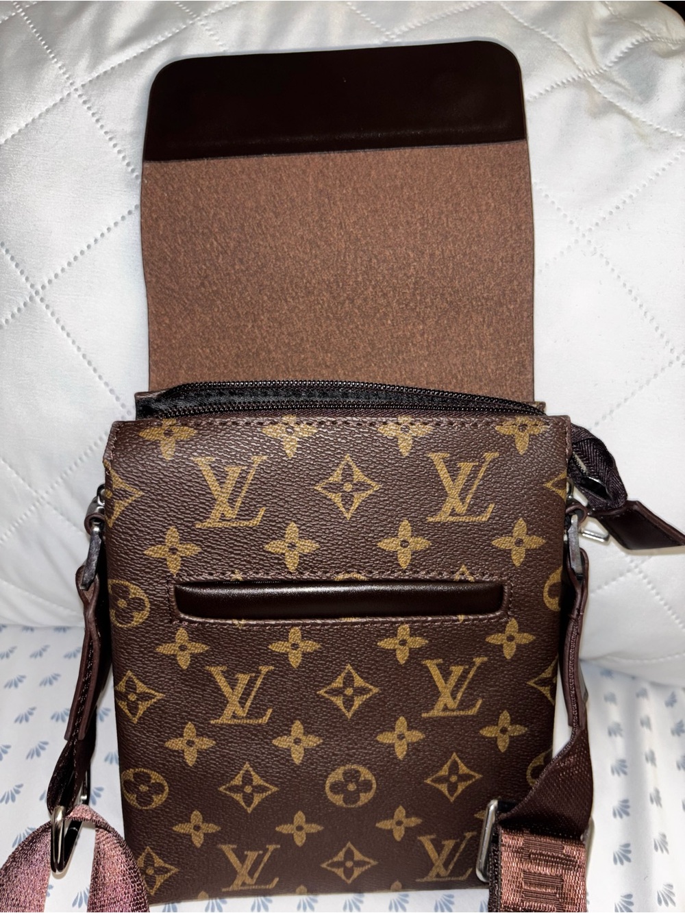 Dark Brown Monogram Messenger Bag please read 👇 - Picture 7 of 9